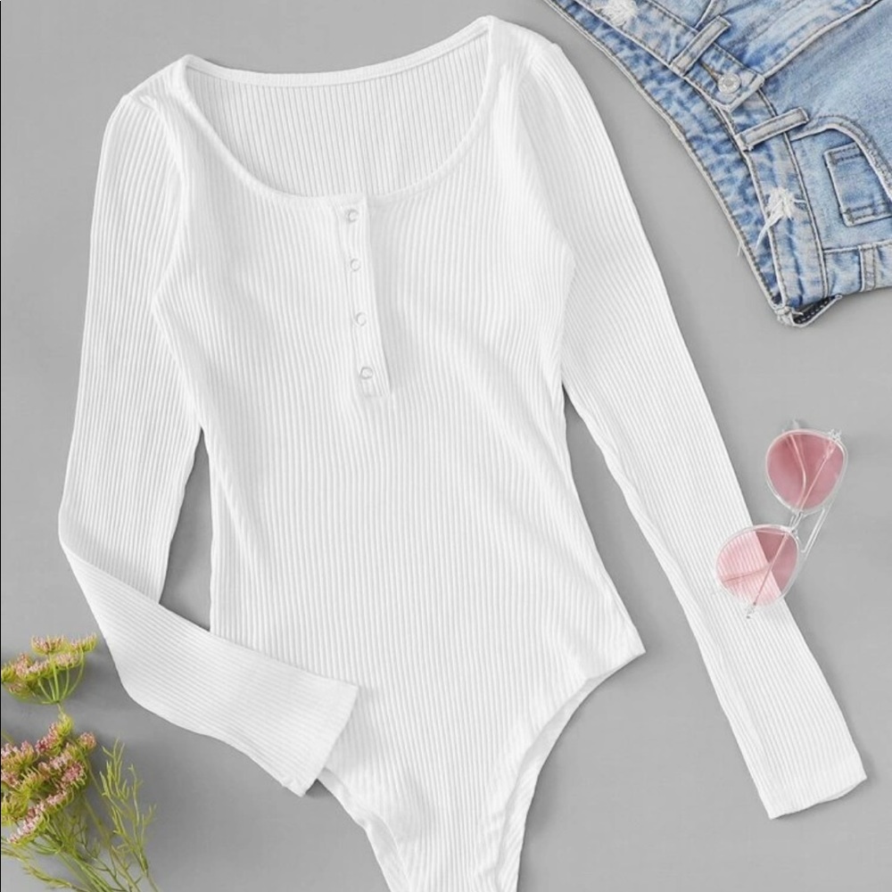 Scooped neck bodysuit
